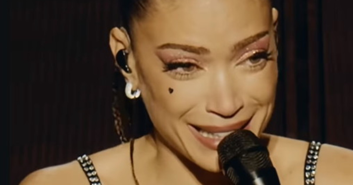 Elodie, "come faremo?": un anno di pausa, travolta dagli insulti Elodie, "come faremo?": un anno di pausa, travolta dagli insulti