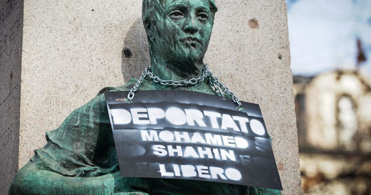 torino statue incatenate per l8217imam