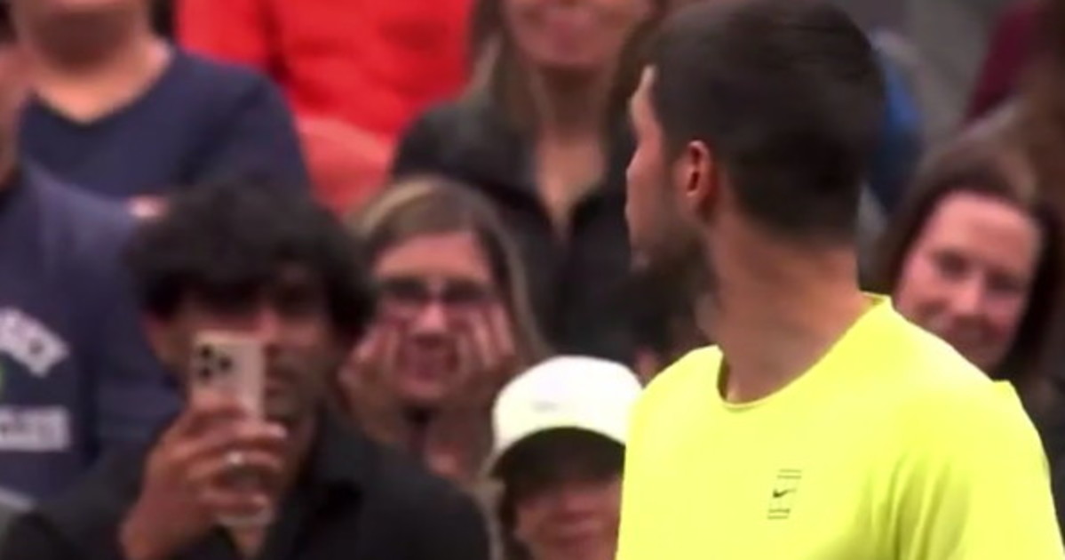 Carlos Alcaraz umilia il tifoso: "Col ca***!" Carlos Alcaraz umilia il tifoso: "Col ca***!"