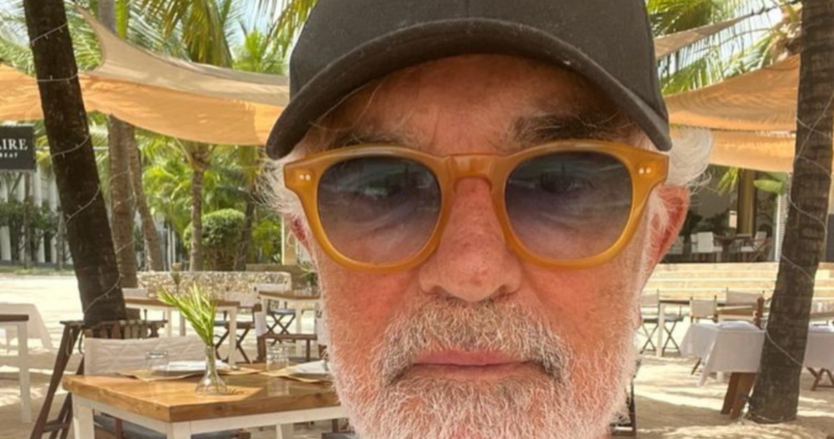 flavio briatore in campo per la famiglia del bosco disposto a pagare io da Liberoquotidiano.it flavio briatore in campo per la famiglia del bosco disposto a pagare io