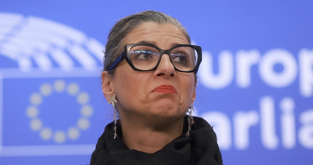 Francesca Albanese, il sondaggio: gli italiani non si fidano più di lei Francesca Albanese, il sondaggio: gli italiani non si fidano più di lei