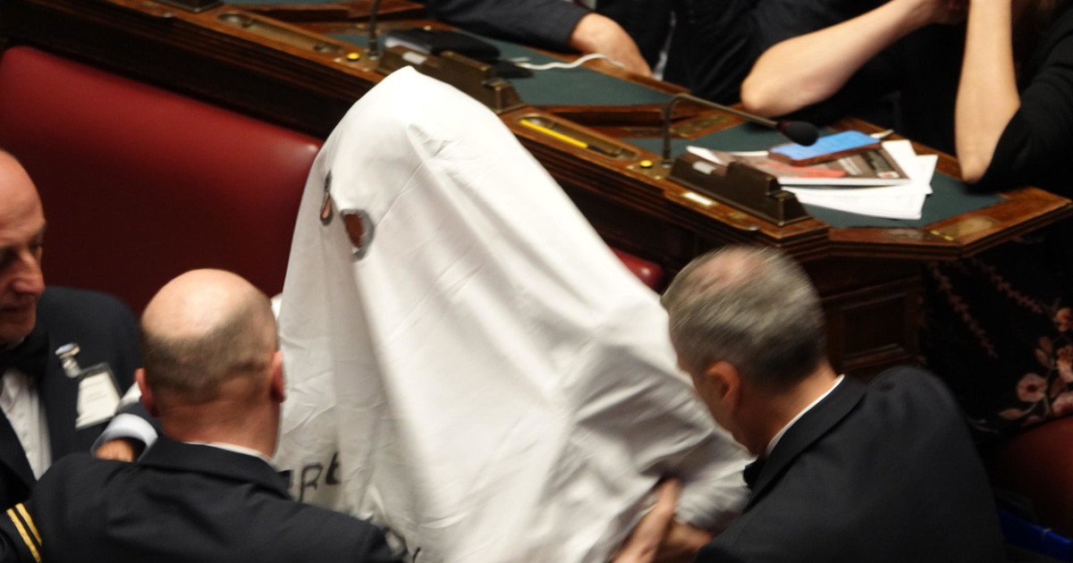 europa i veleni e le accuse teppismo e minacce da Liberoquotidiano.it europa i veleni e le accuse teppismo e minacce