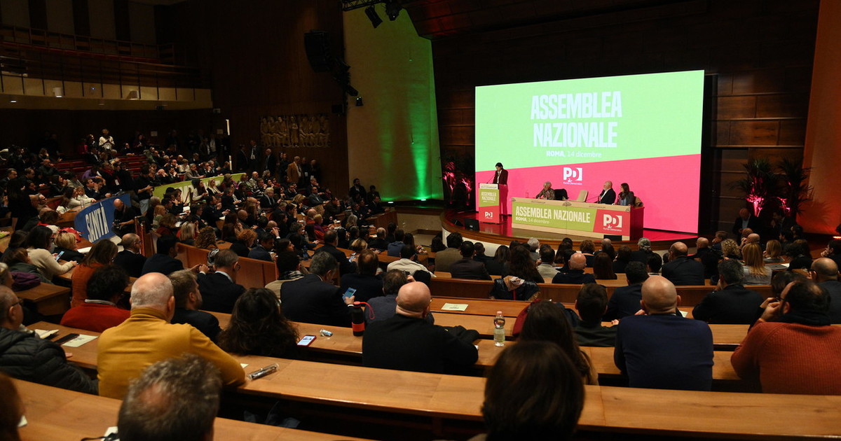 elly schlein umiliata all assmblea pd chi non ha votato da Liberoquotidiano.it elly schlein umiliata all assmblea pd chi non ha votato