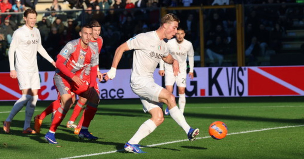 Hojlund oro del Napoli: una doppietta stende la Cremonese Hojlund oro del Napoli: una doppietta stende la Cremonese