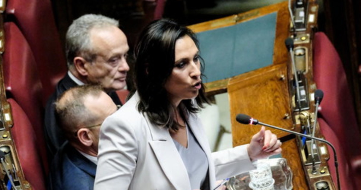 sara kelany chi ha invitato la sinistra in aula vergogna hannoun il caso deflagra da Liberoquotidiano.it sara kelany chi ha invitato la sinistra in aula vergogna hannoun il caso deflagra