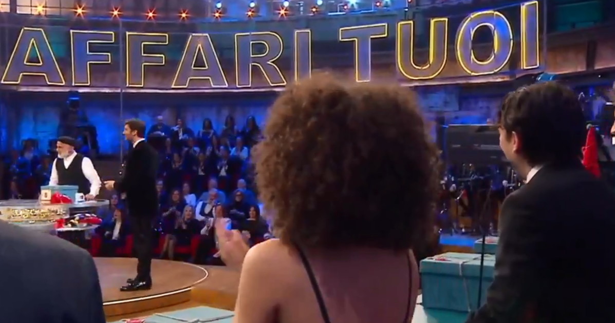 affari tuoi de martino bacchetta herbert ti prego da Liberoquotidiano.it affari tuoi de martino bacchetta herbert ti prego