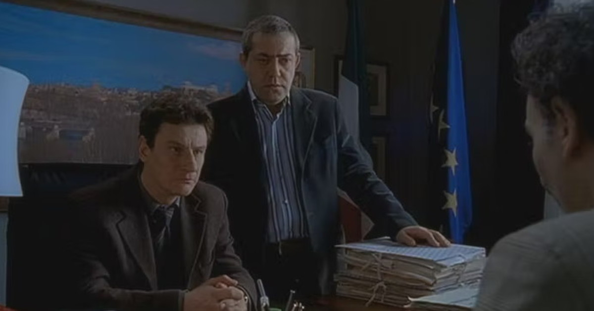 Canale 5, Distretto di polizia 8: un botto all