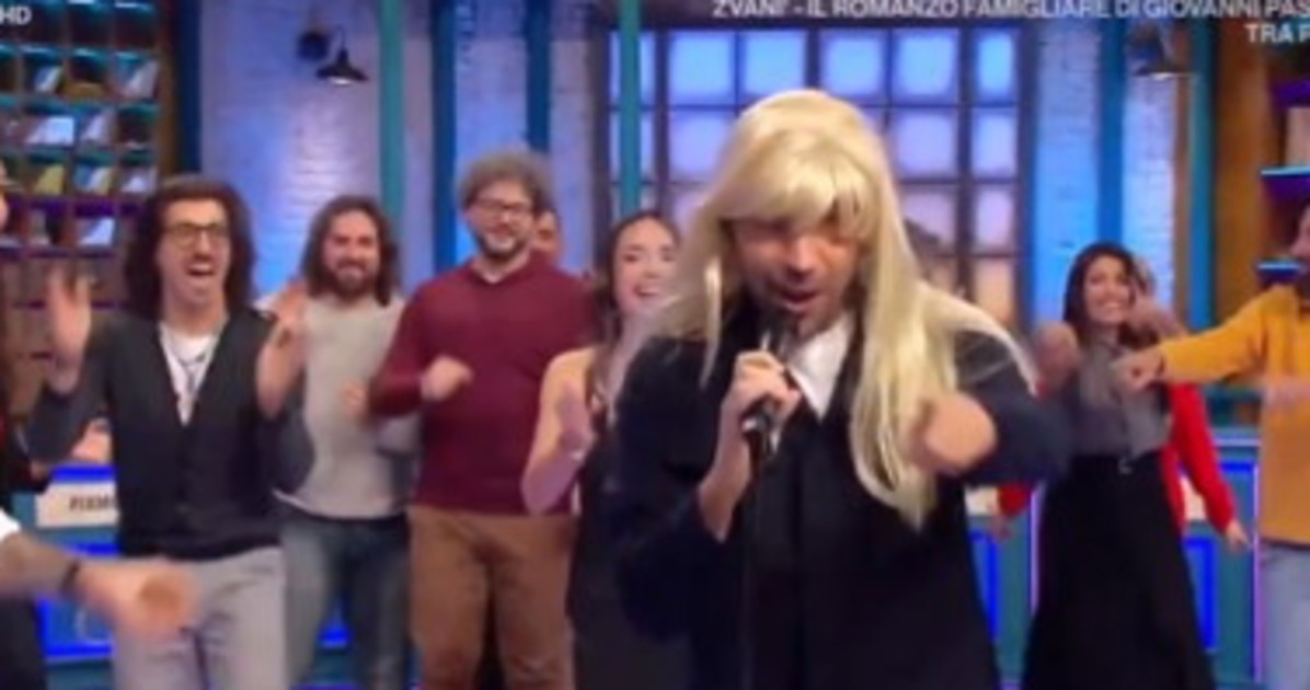 affari tuoi al posto di herbert ballerina fatto fuori da Liberoquotidiano.it affari tuoi al posto di herbert ballerina fatto fuori