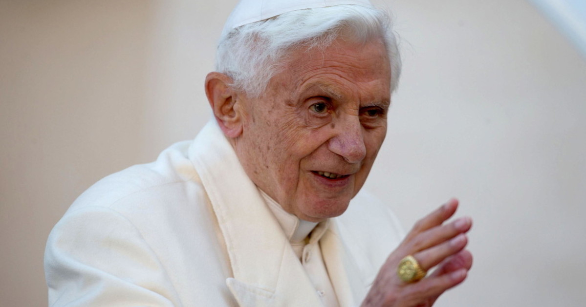 Il miracolo di Ratzinger: come può diventare santo | Libero Quotidiano.it