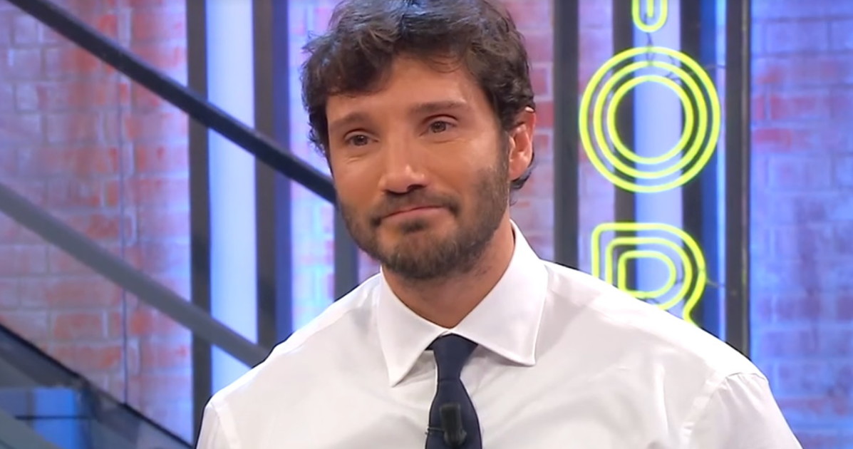 affari tuoi l annuncio di stefano de martino ecco quando torna herbert ballerina da Liberoquotidiano.it affari tuoi l annuncio di stefano de martino ecco quando torna herbert ballerina