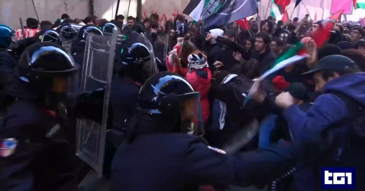 Askatasuna, le violenze di Torino spostano le curve Askatasuna, le violenze di Torino spostano le curve