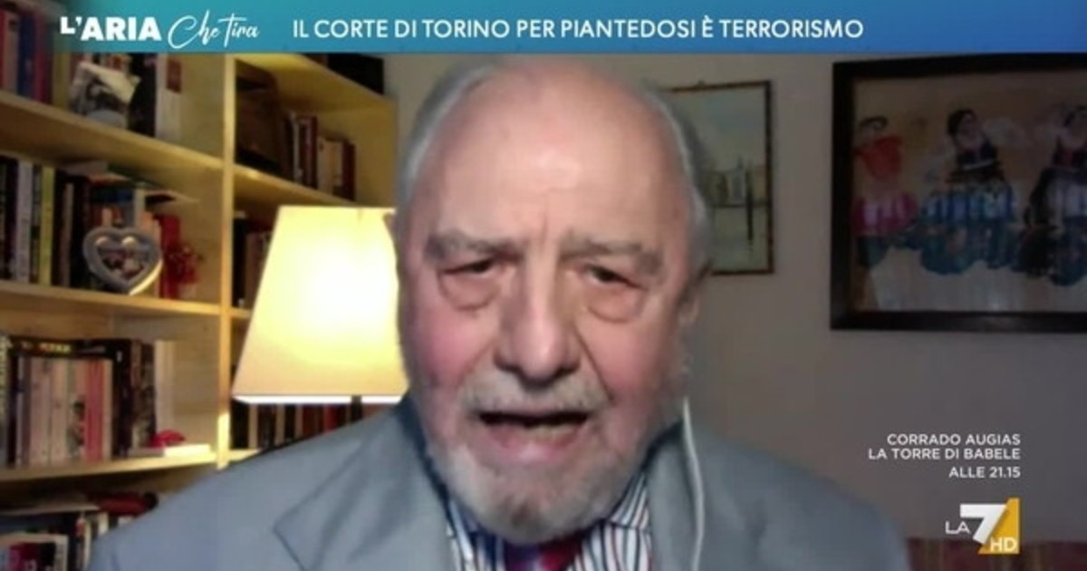 Antonio Caprarica prende a schiaffi la sinistra: "Fammi parlare!"