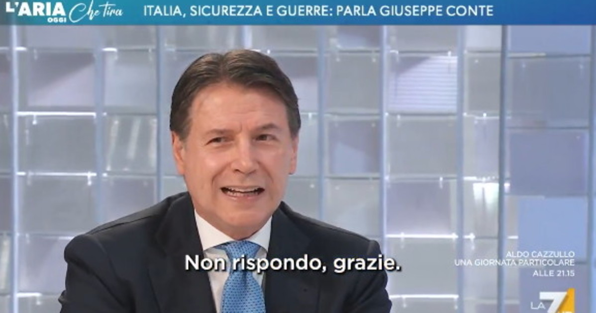 Giuseppe Conte, la domanda che lo fa tremare: "Non rispondo, grazie"