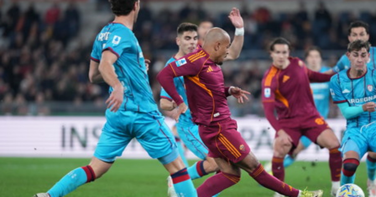 Serie A, Roma Cagliari: la doppietta di Malen regala la vittoria ai giallorossi
