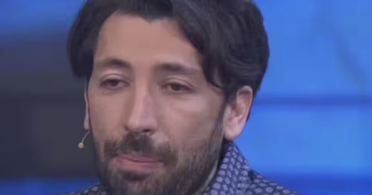 Affari Tuoi, Herbert Ballerina insultato da De Martino: "Fermiamo tutto"