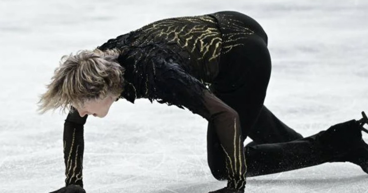 Milano Cortina, disastro in mondovisione di Malinin: scivola e delude tutti