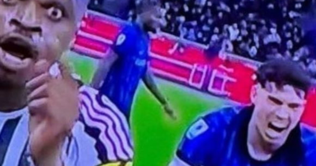 Inter Juventus, Ambrosini spiana Bastoni per il gesto choc su Kalulu: "Brutta figura" Inter Juventus, Ambrosini spiana Bastoni per il gesto choc su Kalulu: "Brutta figura"