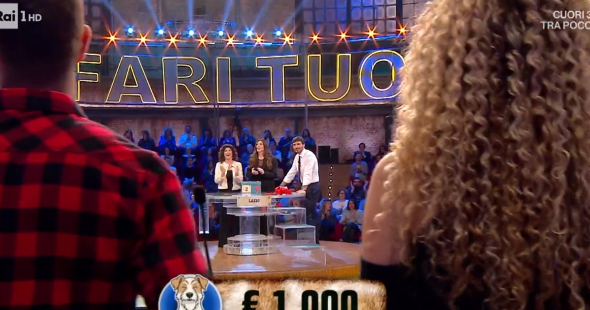 Affari Tuoi, "come ieri": pesante sospetto sul pacco di Elisa