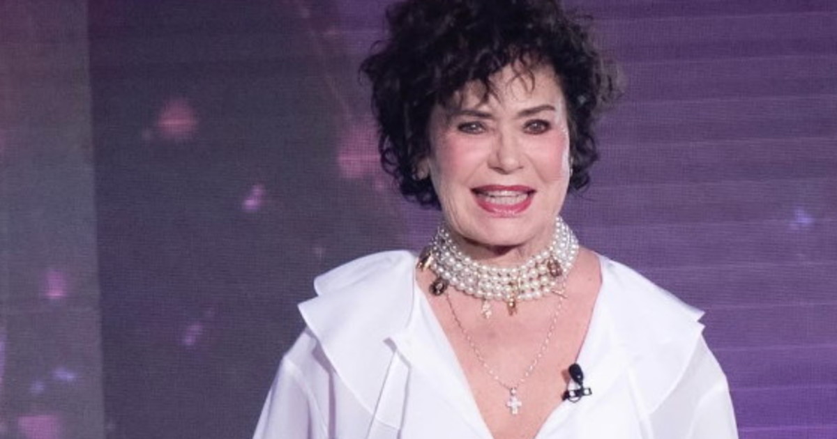 Verissimo, Corinne Clery choc: "Tradita da mio figlio" Verissimo, Corinne Clery choc: "Tradita da mio figlio"