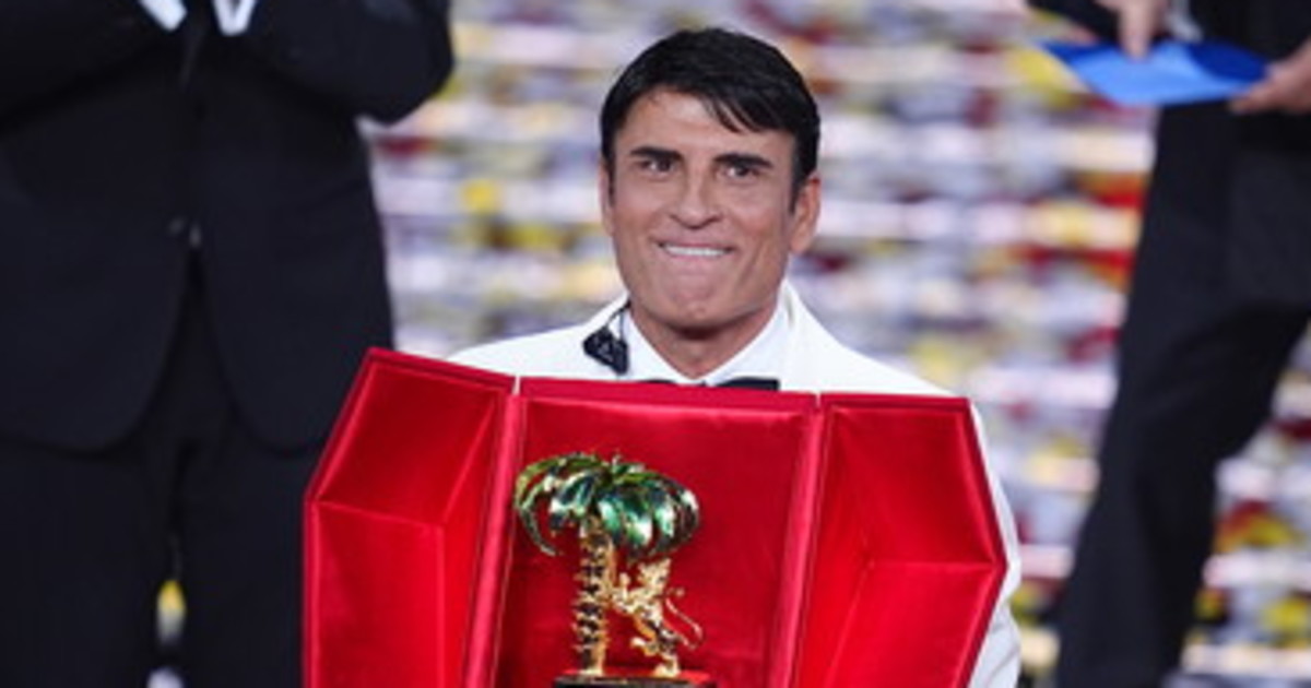 sal da vinci un inno per il s236 da Liberoquotidiano.it sal da vinci un inno per il s236