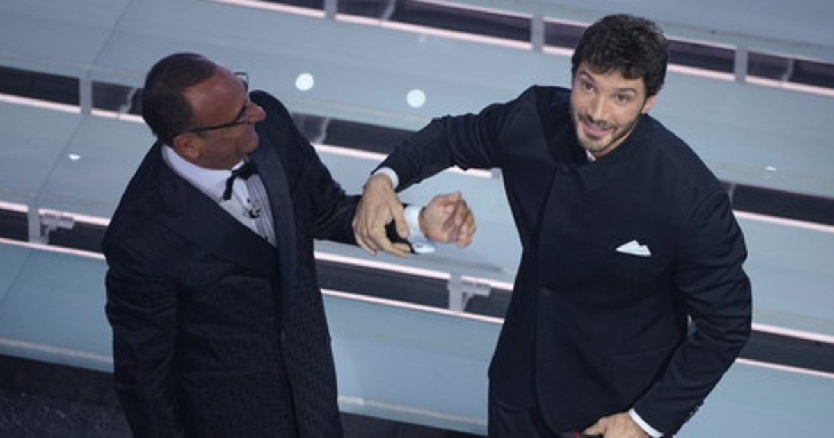 Sanremo, tra Conti e De Martino un passaggio di testimone in diretta Sanremo, tra Conti e De Martino un passaggio di testimone in diretta
