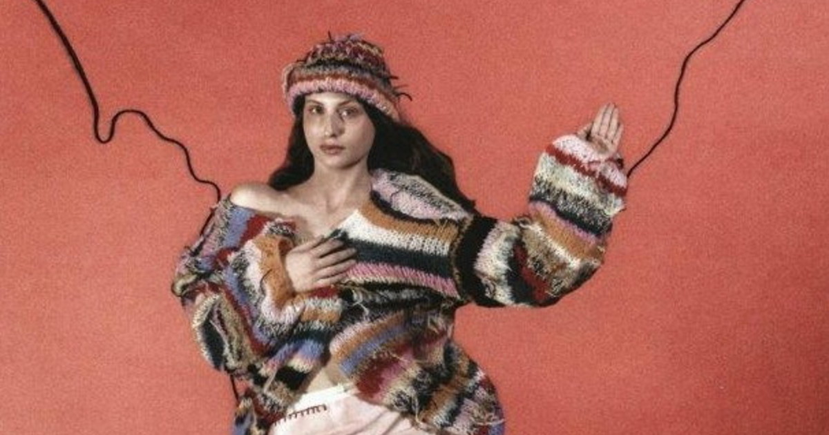 cavia tra composizioni artigianali contrasti cromatici e sperimentazione da Liberoquotidiano.it cavia tra composizioni artigianali contrasti cromatici e sperimentazione