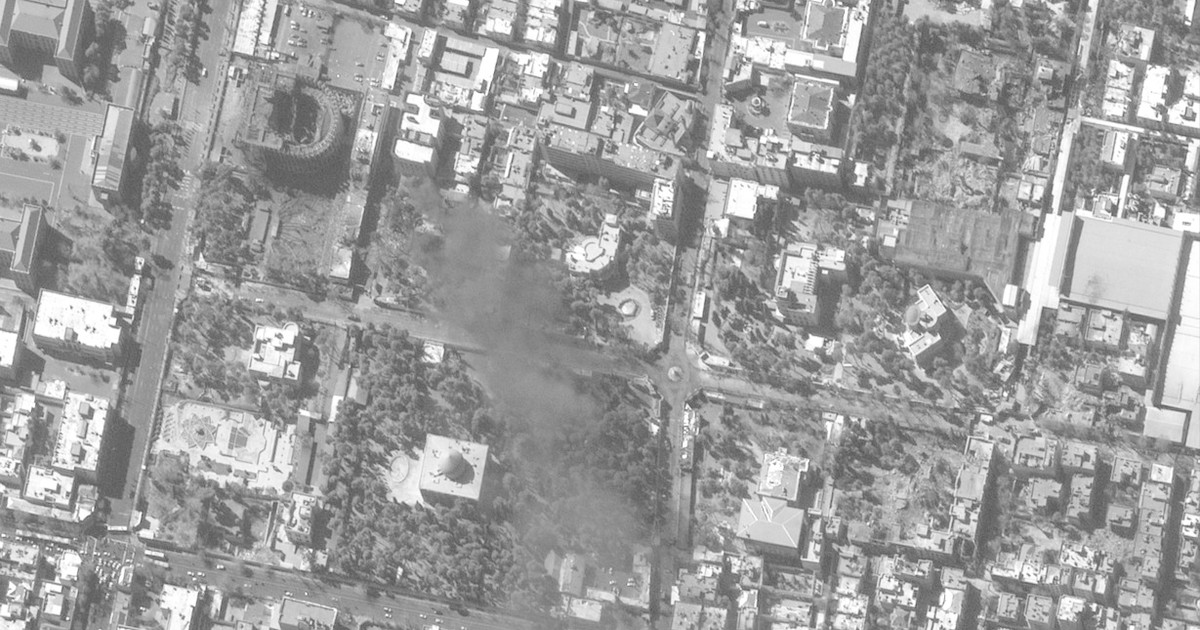 Iran, la diretta. Bombe e Call of Duty, la Casa Bianca umilia Teheran. Cipro, arrivano le forze Ue