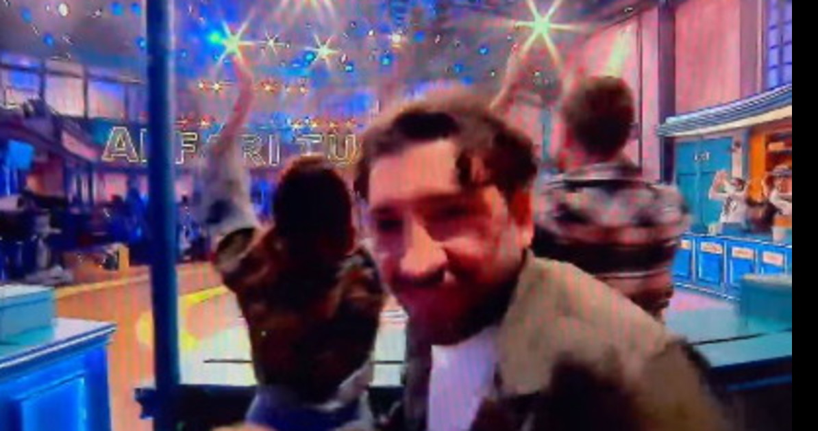 affari tuoi l avete riconosciuta herbert ballerina clamoroso in studio da Liberoquotidiano.it affari tuoi l avete riconosciuta herbert ballerina clamoroso in studio