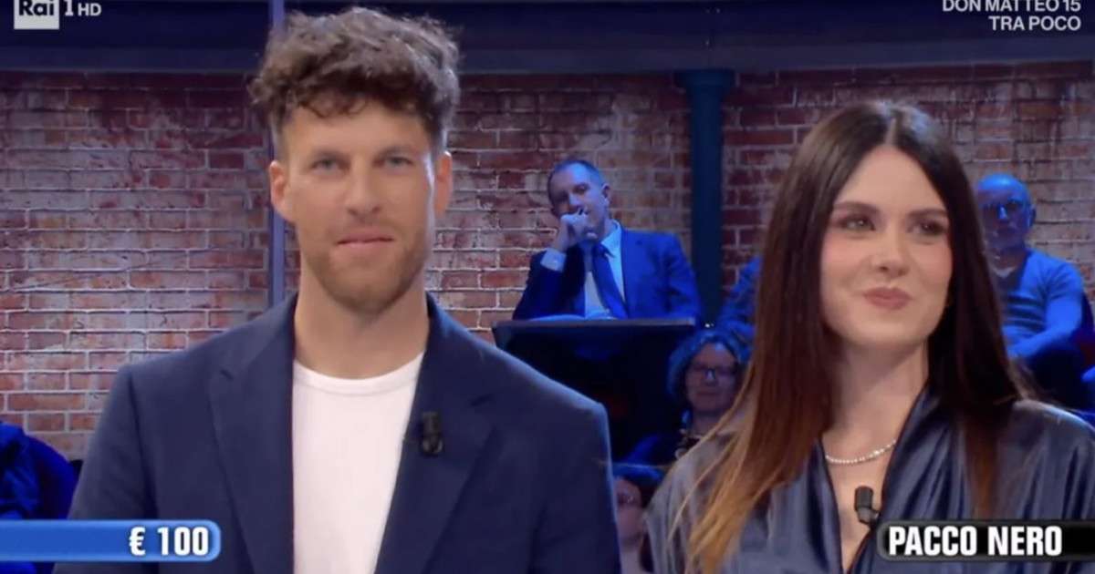 affari tuoi herbert ballerina sconcertante molto fastidioso de martino in imbarazzo da Liberoquotidiano.it affari tuoi herbert ballerina sconcertante molto fastidioso de martino in imbarazzo