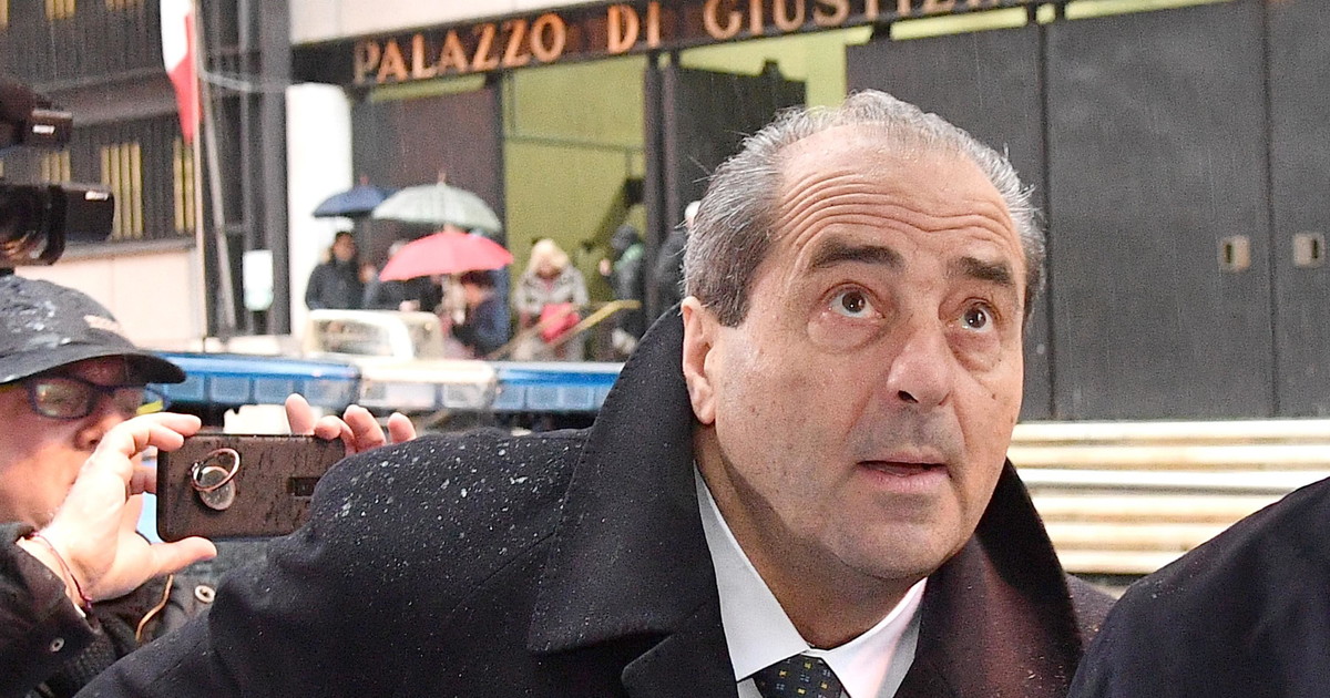 antonio di pietro sotterra la sinistra non lecco le chiappe a nessuno ma da Liberoquotidiano.it antonio di pietro sotterra la sinistra non lecco le chiappe a nessuno ma