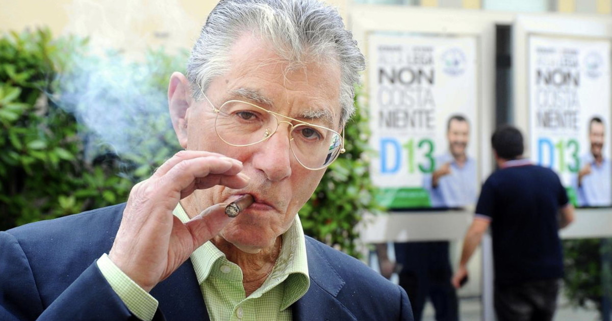 umberto bossi e quella domenica a pontida di 33 anni fa da Liberoquotidiano.it umberto bossi e quella domenica a pontida di 33 anni fa