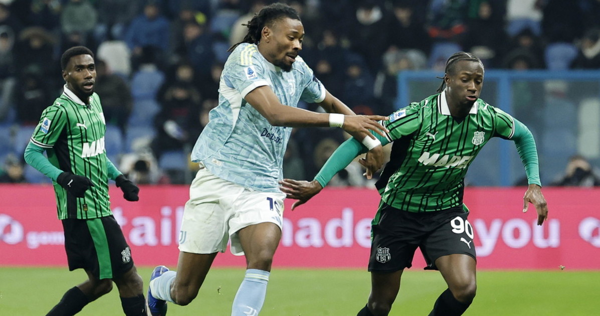 juve sassuolo focolaio di pertosse clamoroso a rischio la partita da Liberoquotidiano.it juve sassuolo focolaio di pertosse clamoroso a rischio la partita