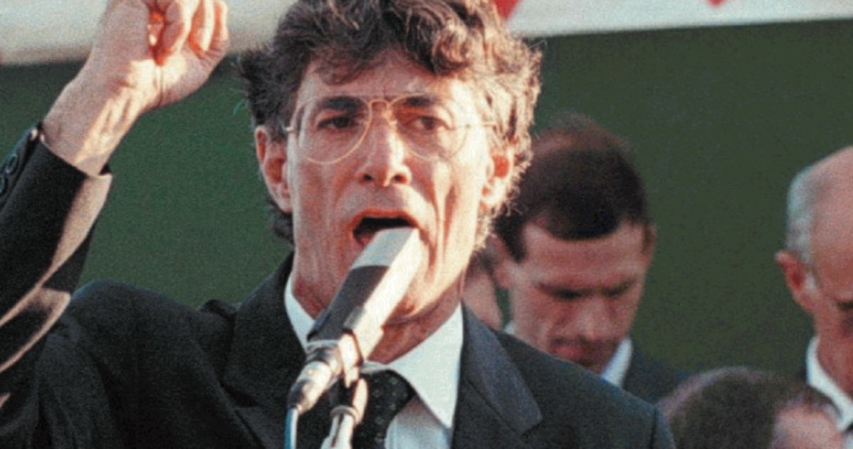 bossi dai 300mila fucili a roma ladrona fino alla padania libera ecco i suoi storici comizi da Liberoquotidiano.it bossi dai 300mila fucili a roma ladrona fino alla padania libera ecco i suoi storici comizi