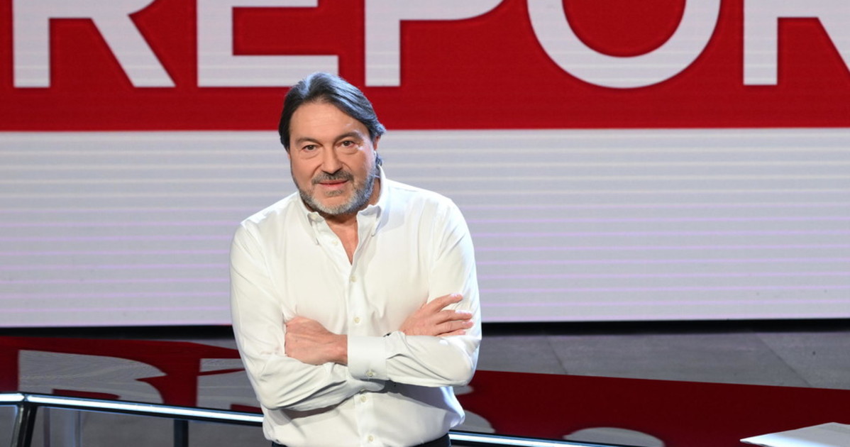 il tifoso sigfrido ranucci arringa i fan del no da Liberoquotidiano.it il tifoso sigfrido ranucci arringa i fan del no
