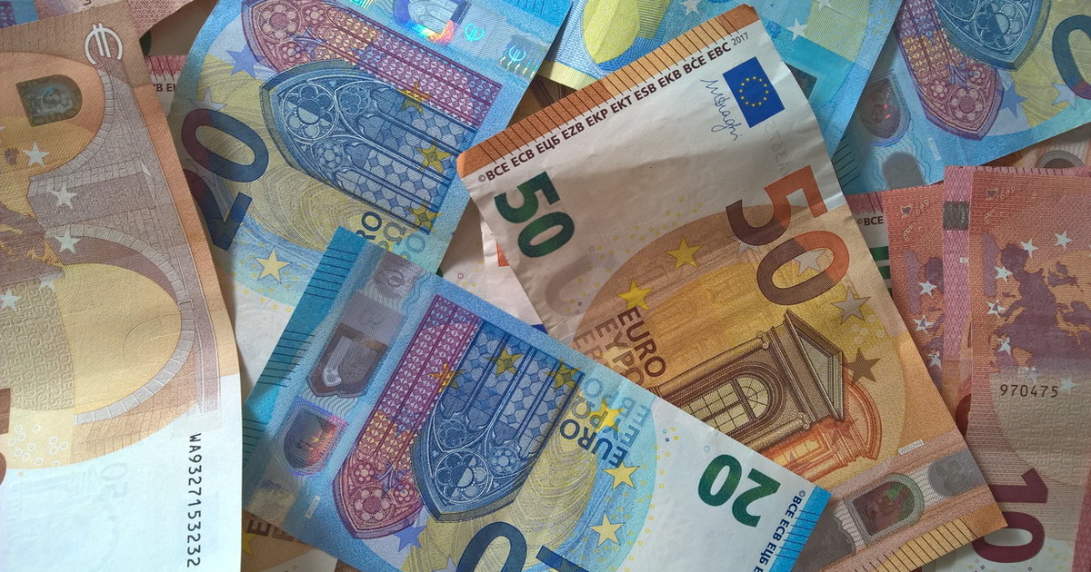 taglio del risparmio e investimenti in calo spingono la recessione da Liberoquotidiano.it taglio del risparmio e investimenti in calo spingono la recessione