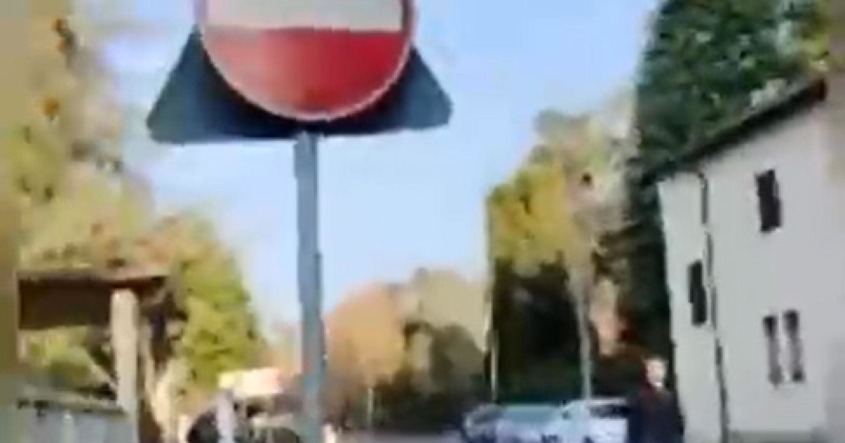 bergamo il 13enne e l ordine alla ragazzina tagliati perch233 te lo dico io da Liberoquotidiano.it bergamo il 13enne e l ordine alla ragazzina tagliati perch233 te lo dico io