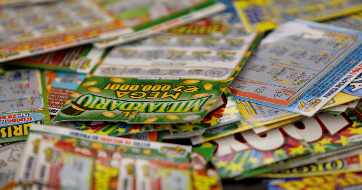 gratta e vinci scappa dal fidanzato con 500mila euro il biglietto non vale nulla l amara scoperta da Liberoquotidiano.it gratta e vinci scappa dal fidanzato con 500mila euro il biglietto non vale nulla l amara scoperta