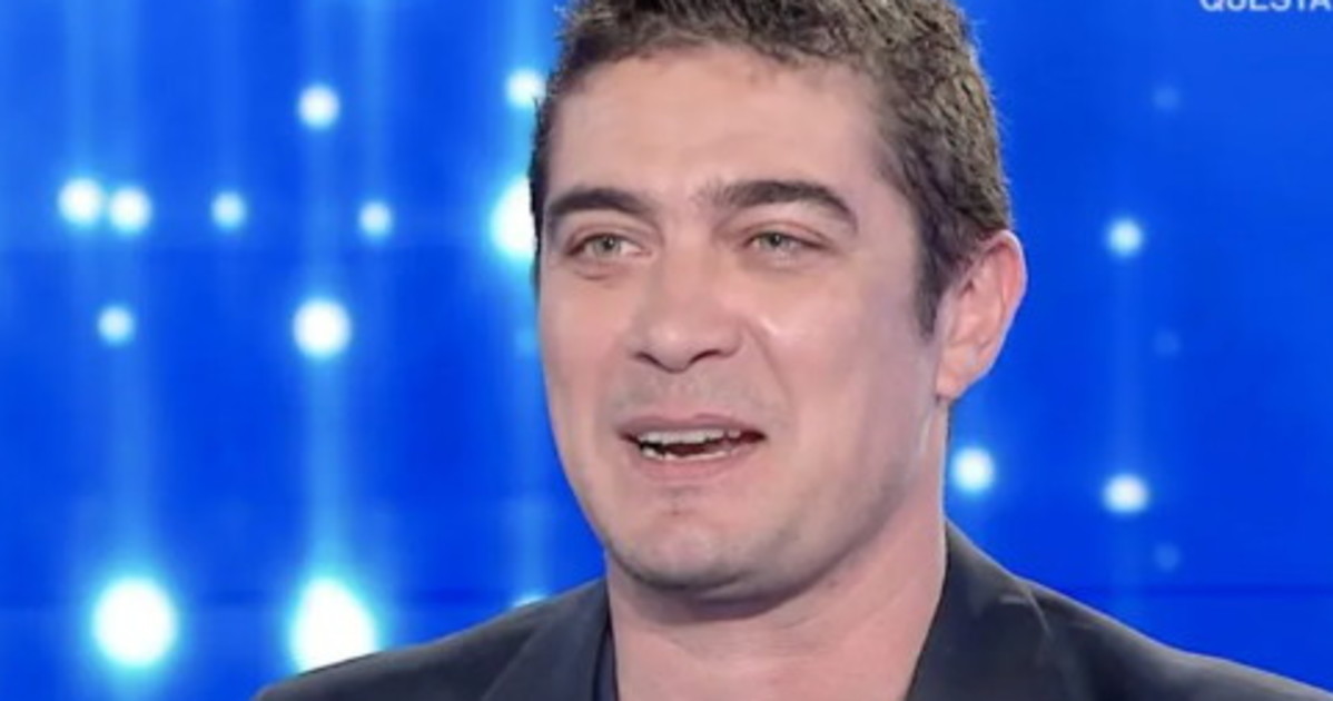 Actor Discusses Script Requirements and Cinema Career