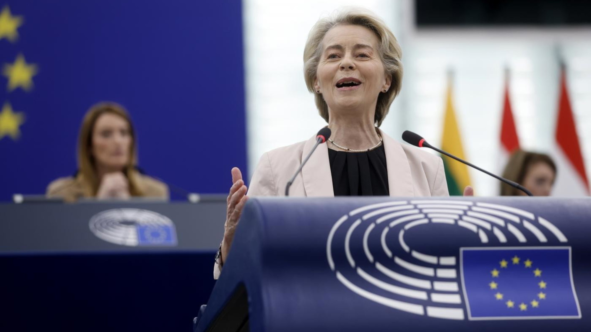 ue un giorno di smart working obbligatorio contro la crisi energetica voi lo accettereste da Liberoquotidiano.it ue un giorno di smart working obbligatorio contro la crisi energetica voi lo accettereste