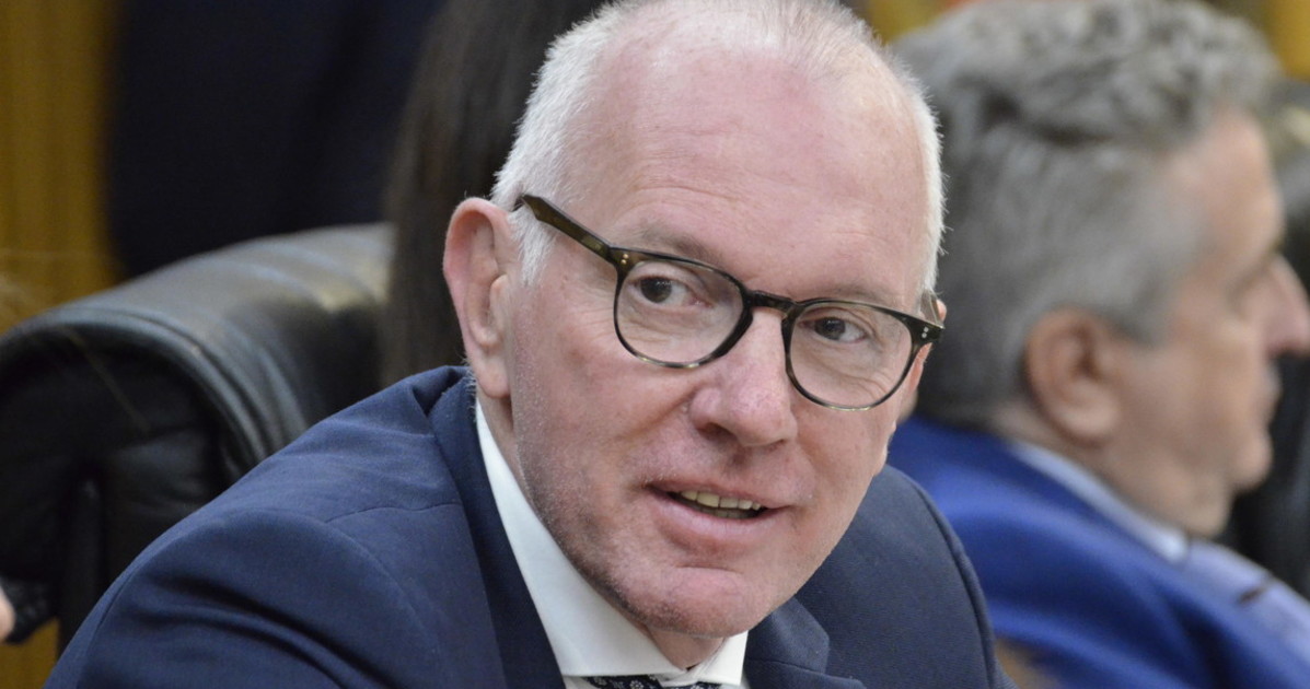 Renzo Testolin, decade il presidente della Valle d