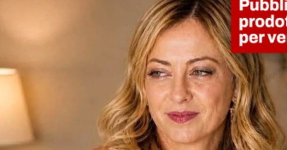 giorgia meloni la foto fake in intimo sul letto la vergogna denunciata dalla premier da Liberoquotidiano.it giorgia meloni la foto fake in intimo sul letto la vergogna denunciata dalla premier