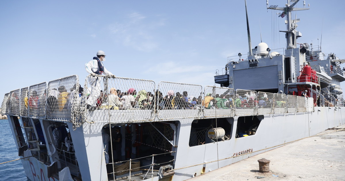 immigrazione il sondaggio che smaschera gli elettori di pd e m5s bomba sul campo largo da Liberoquotidiano.it immigrazione il sondaggio che smaschera gli elettori di pd e m5s bomba sul campo largo