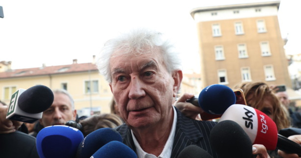 vigevano massimo lovati umiliato mentre vannacci vola il voto sorprende l italia da Liberoquotidiano.it vigevano massimo lovati umiliato mentre vannacci vola il voto sorprende l italia