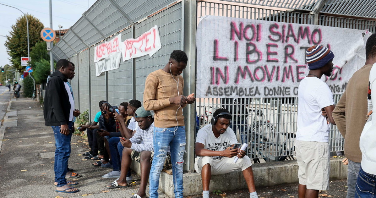 migranti e falsi certificati non solo ravenna la rete dei medici per far invadere l italia da Liberoquotidiano.it migranti e falsi certificati non solo ravenna la rete dei medici per far invadere l italia