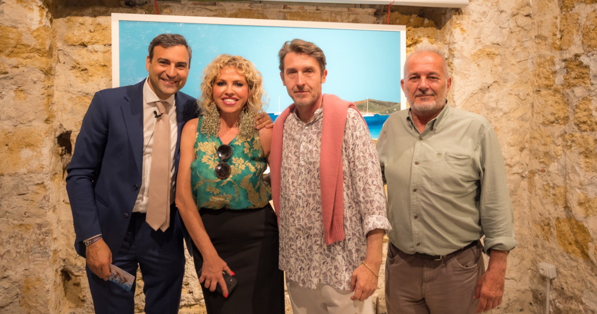 l universo liquido di daniele mazzoleni debutta a palermo da Liberoquotidiano.it l universo liquido di daniele mazzoleni debutta a palermo