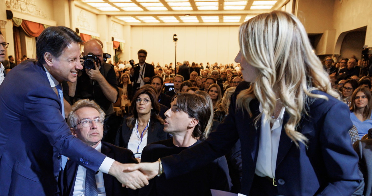 giuseppe conte incontra silvia salis intrighi e manovre clamorose a sinistra da Liberoquotidiano.it giuseppe conte incontra silvia salis intrighi e manovre clamorose a sinistra