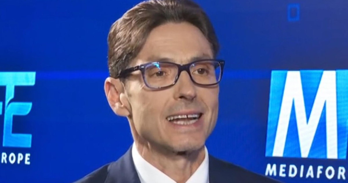 pier silvio berlusconi violento schianto frontale in auto terrore per l ad mediaset da Liberoquotidiano.it pier silvio berlusconi violento schianto frontale in auto terrore per l ad mediaset