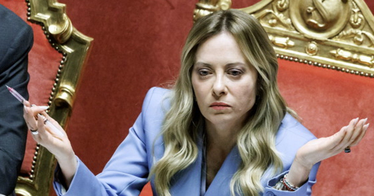giorgia meloni difende solo i mussoliniani chi spala fango sulla premier da Liberoquotidiano.it giorgia meloni difende solo i mussoliniani chi spala fango sulla premier