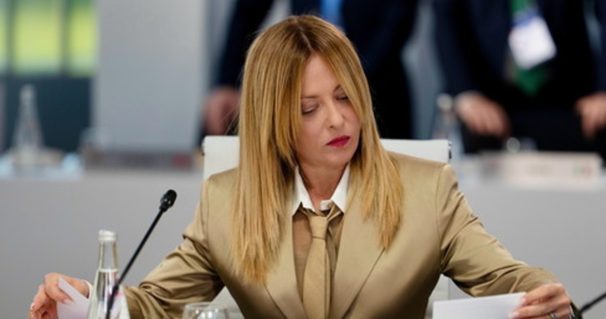 meloni e trump la cravatta galeotta e il segreto del non interprete da Liberoquotidiano.it meloni e trump la cravatta galeotta e il segreto del non interprete