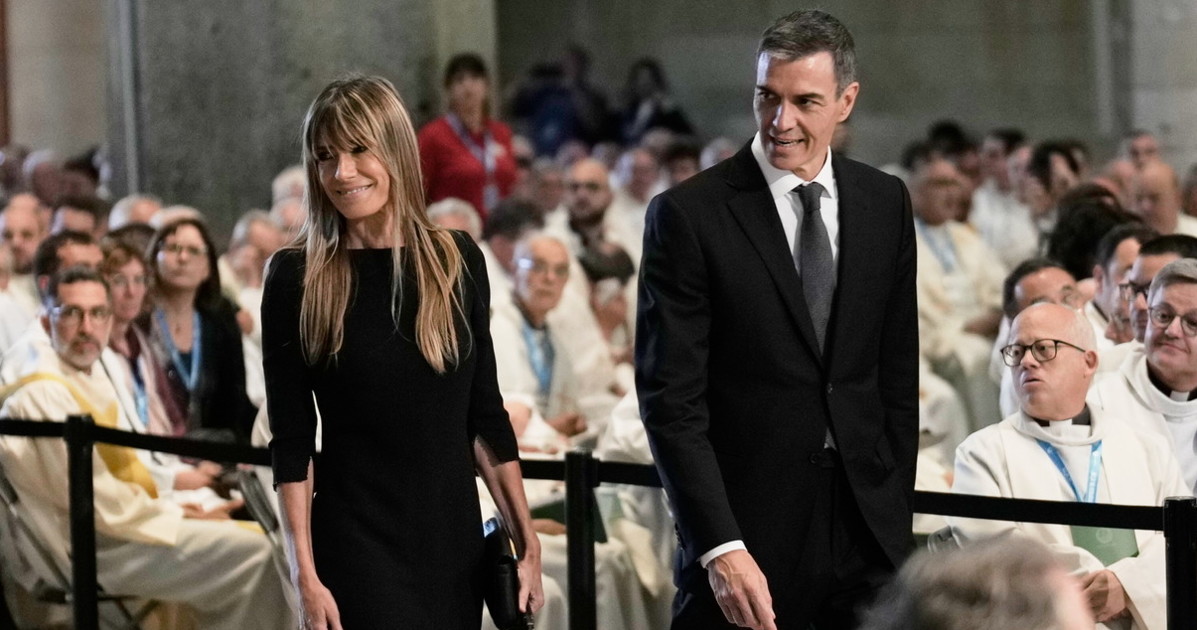 pedro sanchez la moglie rinviata a giudizio ritirato anche il passaporto da Liberoquotidiano.it pedro sanchez la moglie rinviata a giudizio ritirato anche il passaporto
